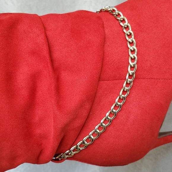 🆕️MARC FISHER Danisa Red Faux Suede Gold Tone Chain Ankle Heeled Boots SIZE: 8M - Picture 5 of 11